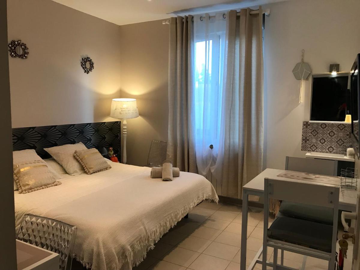 Le Marty Bed & Breakfast Narbonne Exterior photo